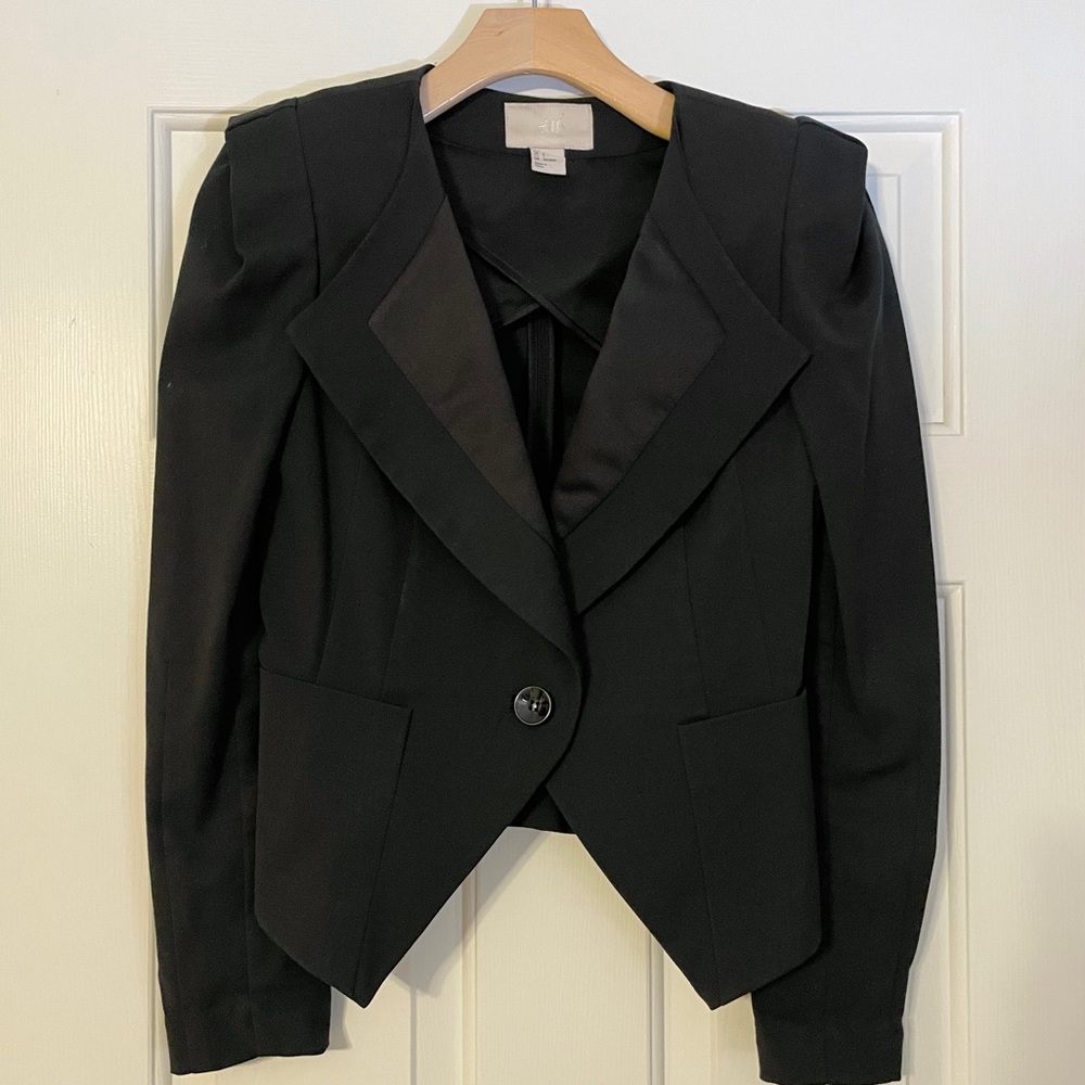 H&M Black Cropped Tuxedo Blazer w/ Satin Lapel